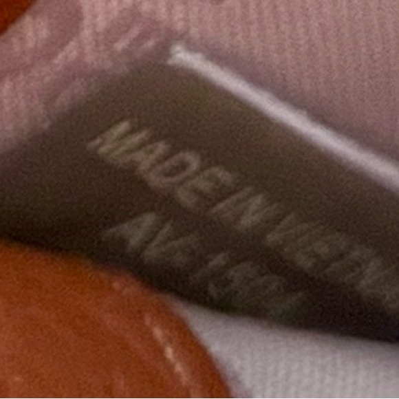 Sold Michael Kors Jet Set Pebble Leather Zip Around  Wallet  Color-Luggage Brown - Picture 8 of 9